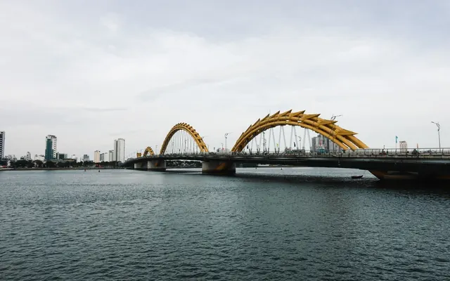 Cầu Rồng bắc qua sông Hàn, Đà Nẵng